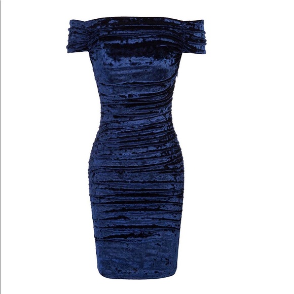 🆕NWOT Dark Blue Velvet Off The Shoulder Dress - Picture 3 of 6